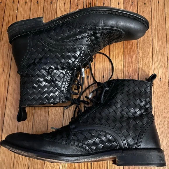 Taft | Shoes | Taft Saint Boots | Poshmark display picture 1